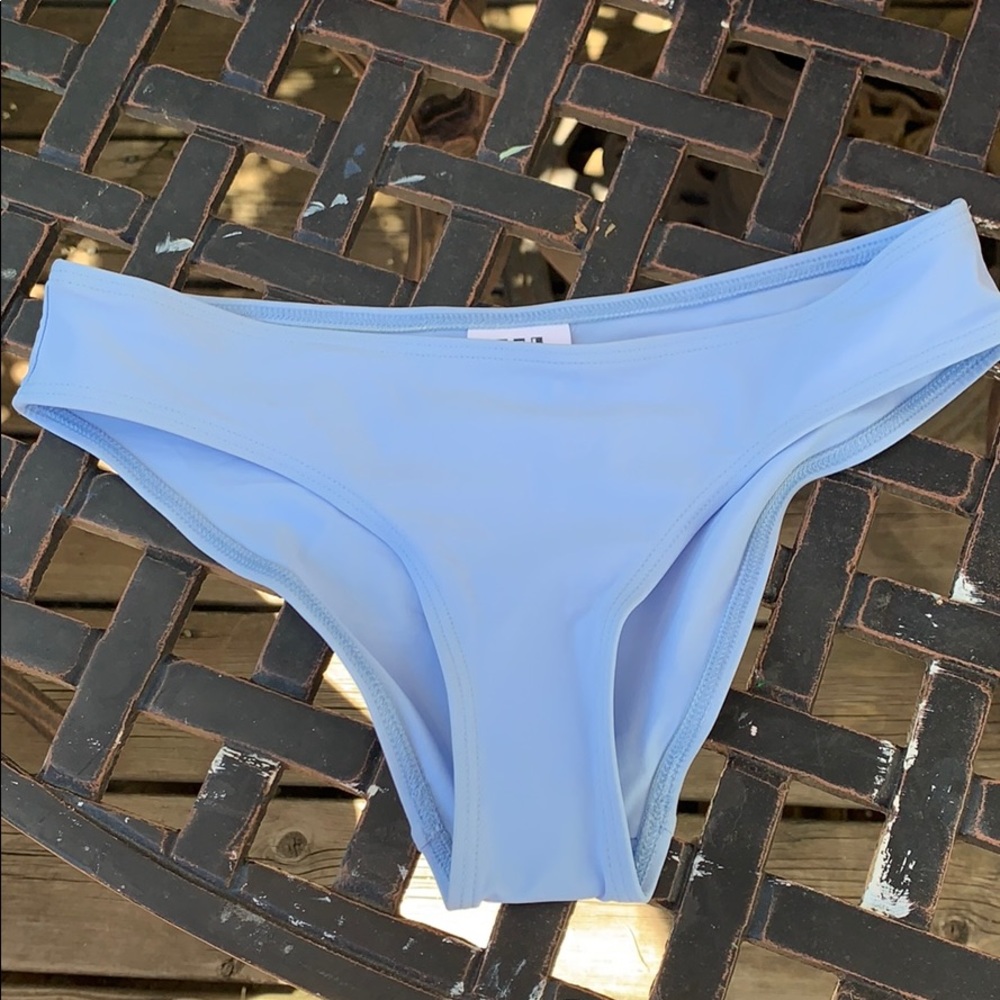 🌸New never worn Flagpole bikini bottom
